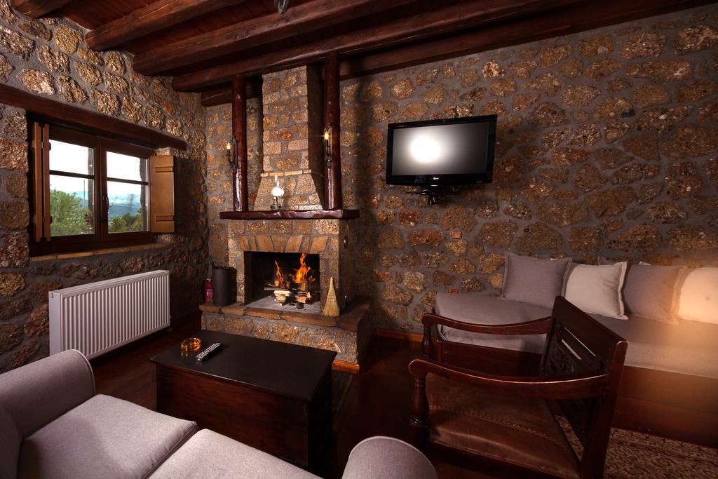 Pera Alonia Guest house 2*